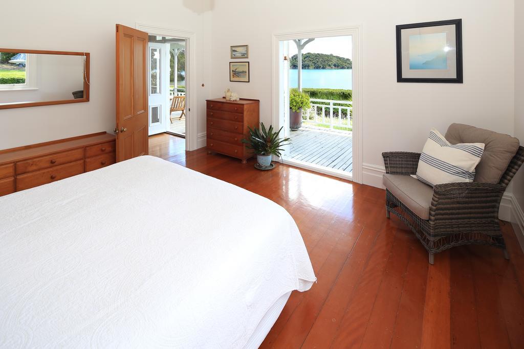 Oakura Bay Villa - Stay Waiheke Te Whau Bay Exterior photo