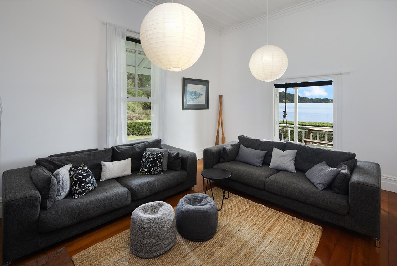 Oakura Bay Villa - Stay Waiheke Te Whau Bay Exterior photo